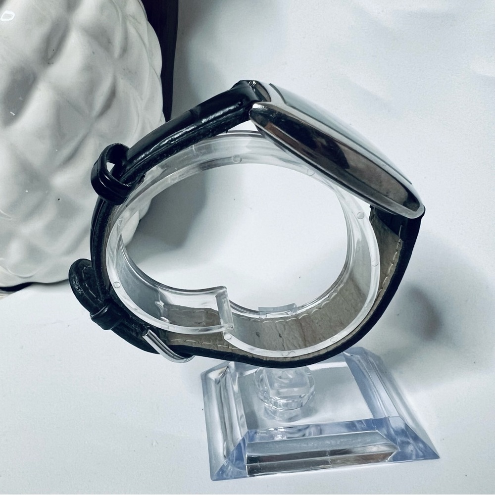 Classic Watch - image 4